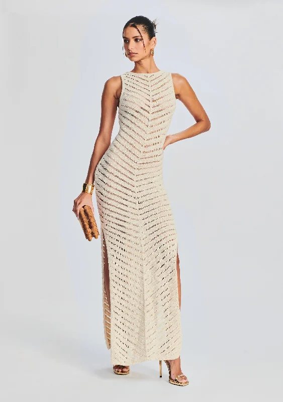 Maxi dresses with a V - neckline for a flattering and elongating shape Maxi dresses with a V - neckline for a flattering and elongating shape Kate Knit Maxi Dress Maxi dresses with a V - neckline for a flattering and elongating shape Maxi dresses with a V - neckline for a flattering and elongating shape Kate Knit Maxi Dress