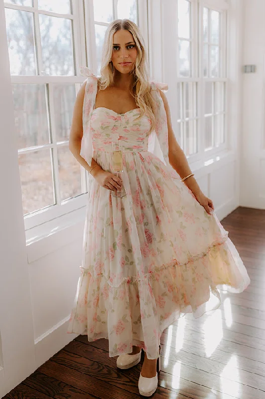 Plaid midi dresses for a fall - themed family gathering Sweet Darling Floral Midi Dress Plaid midi dresses for a fall - themed family gathering Sweet Darling Floral Midi Dress