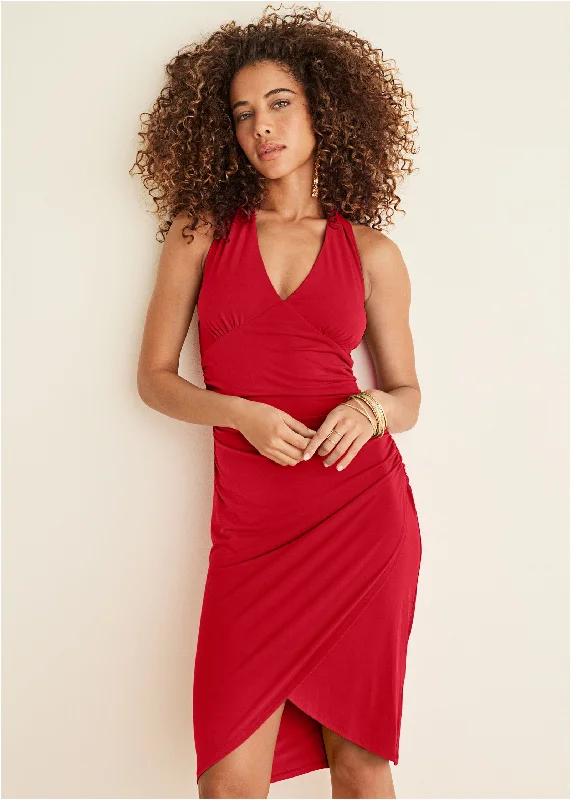Midi dresses with printed lining for a hidden and stylish detail Halter Wrap Dress - Red Midi dresses with printed lining for a hidden and stylish detail Halter Wrap Dress - Red