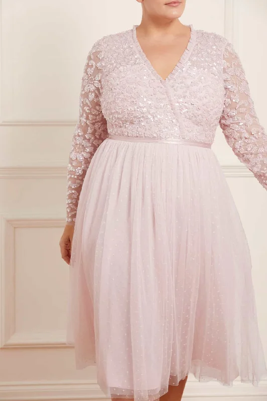 Midi dresses with ruched bodices for a feminine and fitted feel Tempest Bodice V-Neck Midaxi Dress Midi dresses with ruched bodices for a feminine and fitted feel Tempest Bodice V-Neck Midaxi Dress