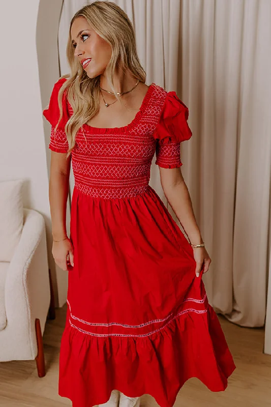 Midi dresses with embroidered accents for a unique and detailed design Margarita Mood Smocked Midi Midi dresses with embroidered accents for a unique and detailed design Margarita Mood Smocked Midi