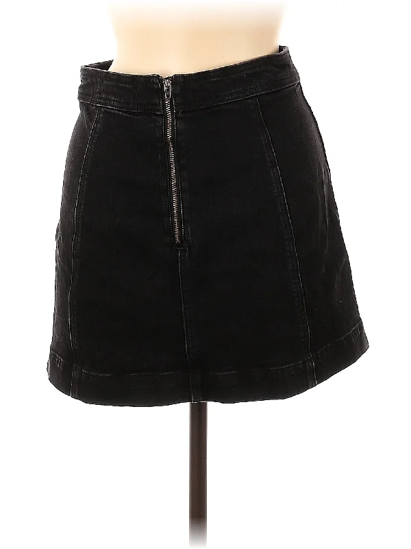 Plus Size Women's Drawstring Linen - Blend Shorts in Beige for a Relaxing VacationDenim Skirt Plus Size Women's Drawstring Linen - Blend Shorts in Beige for a Relaxing VacationDenim Skirt