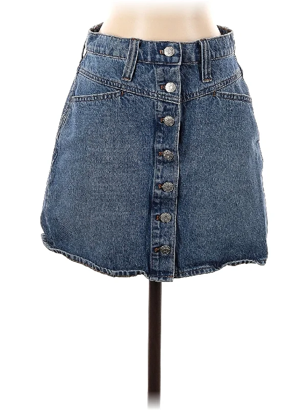 Women's Leather - Look Faux Leather Shorts in Black for an Edgy and Bold AppearanceDenim Skirt Women's Leather - Look Faux Leather Shorts in Black for an Edgy and Bold AppearanceDenim Skirt