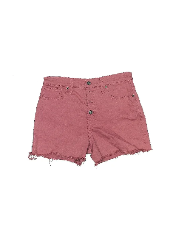 Plus Size Women's Denim Shorts with a Button - Fly in Dark Indigo for a Durable and Timeless StyleHigh-Rise Denim Shorts Plus Size Women's Denim Shorts with a Button - Fly in Dark Indigo for a Durable and Timeless StyleHigh-Rise Denim Shorts