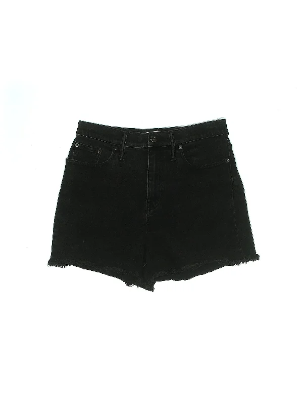 Plus Size Women's Denim Shorts with Embroidered Flowers in Light Blue for a Feminine TouchHigh-Rise Denim Shorts in Dark Wash Plus Size Women's Denim Shorts with Embroidered Flowers in Light Blue for a Feminine TouchHigh-Rise Denim Shorts in Dark Wash