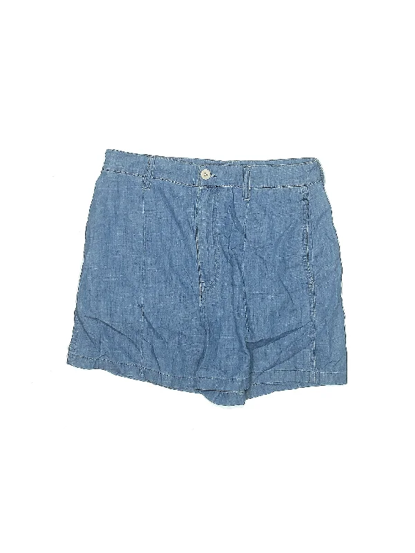 Women's Printed Tropical Patterned Shorts in Turquoise for a Beachy and Fun LookHigh-Rise Denim Shorts in Light Wash Women's Printed Tropical Patterned Shorts in Turquoise for a Beachy and Fun LookHigh-Rise Denim Shorts in Light Wash