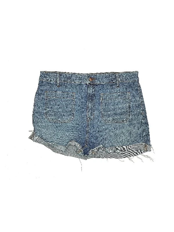 High-Rise Denim Shorts in Medium Wash