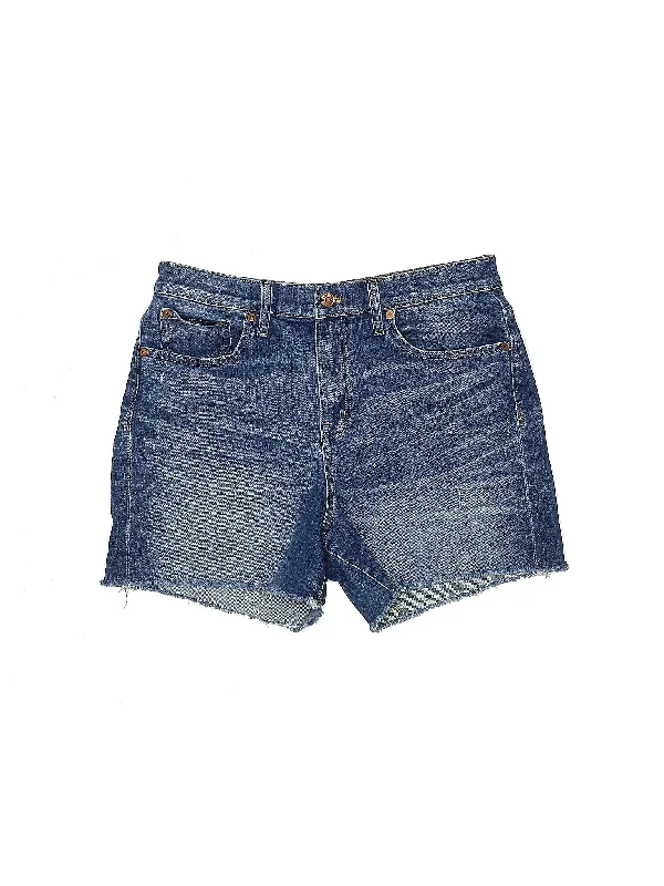 Plus Size Women's Denim Shorts with Embroidered Flowers in Light Blue for a Feminine TouchHigh-Rise Denim Shorts in Medium Wash Plus Size Women's Denim Shorts with Embroidered Flowers in Light Blue for a Feminine TouchHigh-Rise Denim Shorts in Medium Wash