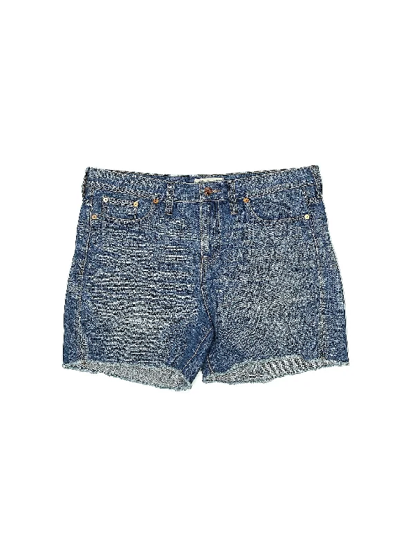 Plus Size Women's Elastic Waistband Linen Shorts in Navy Blue for a Comfortable Everyday OptionHigh-Rise Denim Shorts in Medium Wash Plus Size Women's Elastic Waistband Linen Shorts in Navy Blue for a Comfortable Everyday OptionHigh-Rise Denim Shorts in Medium Wash