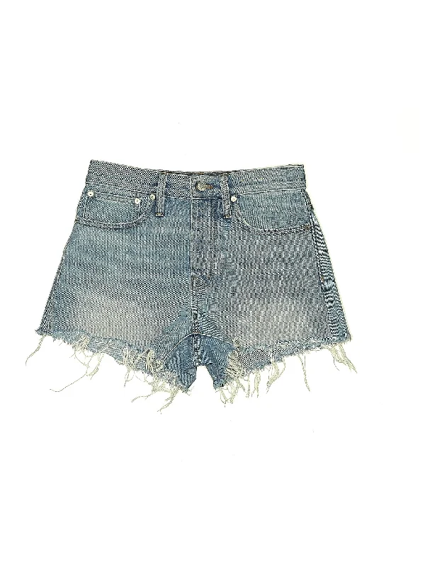 Women's Printed Tropical Patterned Shorts in Turquoise for a Beachy and Fun LookHigh-Rise Denim Shorts in Medium Wash Women's Printed Tropical Patterned Shorts in Turquoise for a Beachy and Fun LookHigh-Rise Denim Shorts in Medium Wash