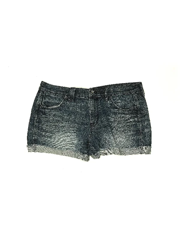 High-Rise Denim Shorts in Medium Wash