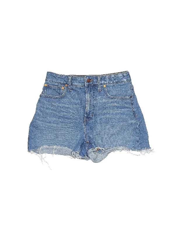 Plus Size Women's Drawstring Linen - Blend Shorts in Beige for a Relaxing VacationLow-Rise Denim Shorts in Medium Wash Plus Size Women's Drawstring Linen - Blend Shorts in Beige for a Relaxing VacationLow-Rise Denim Shorts in Medium Wash