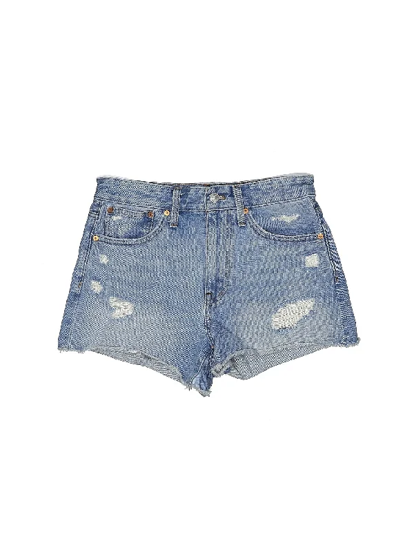 Plus Size Women's Denim Shorts with Embroidered Flowers in Light Blue for a Feminine TouchLow-Rise Denim Shorts in Medium Wash Plus Size Women's Denim Shorts with Embroidered Flowers in Light Blue for a Feminine TouchLow-Rise Denim Shorts in Medium Wash