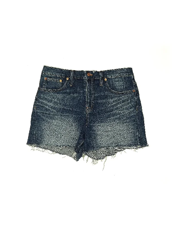 Low-Rise Denim Shorts in Medium Wash