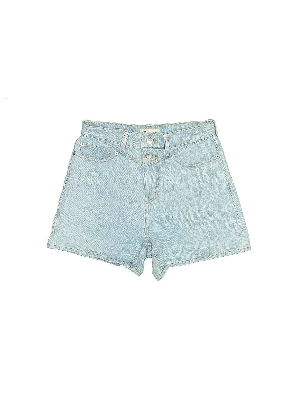 Women's Lace - Trimmed Shorts in White for a Romantic and Elegant OutfitMid-Rise Denim Shorts in Light Wash Women's Lace - Trimmed Shorts in White for a Romantic and Elegant OutfitMid-Rise Denim Shorts in Light Wash