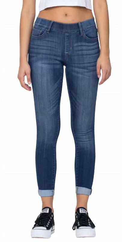 Acid - wash women jeans with a retro finishSkinny Pull On Jeans In Dark Denim