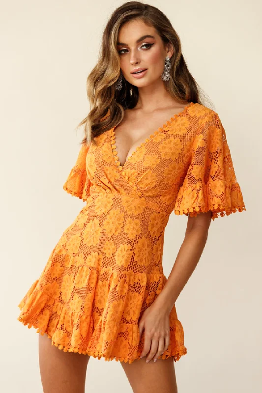 Sleeveless Women Dress in Bright Colors for Summer PartiesAlaia Short Fluted Sleeve Crochet Lace Dress Sunset Sleeveless Women Dress in Bright Colors for Summer PartiesAlaia Short Fluted Sleeve Crochet Lace Dress Sunset