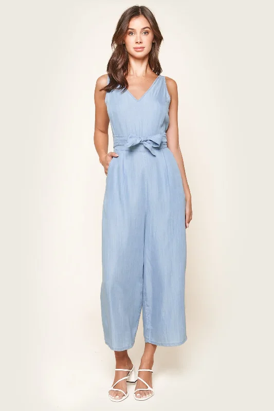 Women jumpsuits with side slits on the pants for a touch of allureArizona Chambray Cross Back Jumpsuit Women jumpsuits with side slits on the pants for a touch of allureArizona Chambray Cross Back Jumpsuit