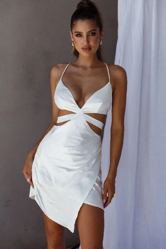 Sleeveless Women Dress in Bright Colors for Summer PartiesDuplicity Cut-Out Waist Asymmetrical Hem Mini Dress Oyster Sleeveless Women Dress in Bright Colors for Summer PartiesDuplicity Cut-Out Waist Asymmetrical Hem Mini Dress Oyster