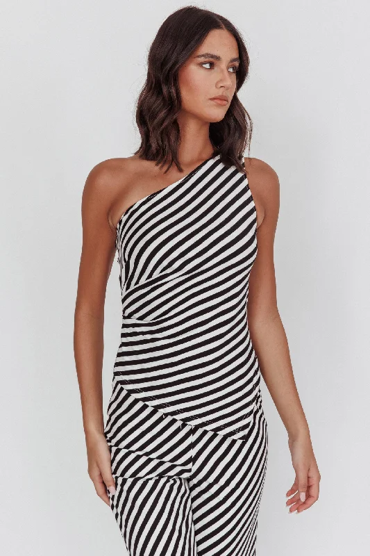 Pleated Women Dress with a Timeless and Elegant TextureGolden Beach One-Shoulder Asymmetric Top Black Stripe Pleated Women Dress with a Timeless and Elegant TextureGolden Beach One-Shoulder Asymmetric Top Black Stripe