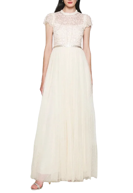 Ball Gown Women Dress with a Full Skirt for a Princess - like LookBeige Giselle Floral Embroidered Gown Ball Gown Women Dress with a Full Skirt for a Princess - like LookBeige Giselle Floral Embroidered Gown