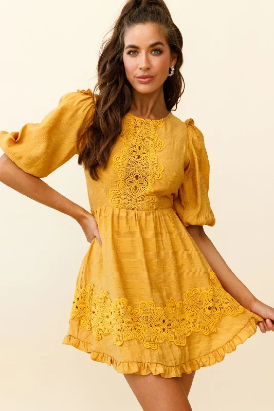 Maxi Women Dress with Floral Print for a Bohemian VibeSunday Morning Applique Embellished Open Back Dress Yellow Maxi Women Dress with Floral Print for a Bohemian VibeSunday Morning Applique Embellished Open Back Dress Yellow