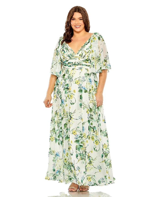 Mermaid - Style Women Dress with a Fitted Silhouette for Special Occasions Mermaid - Style Women Dress with a Fitted Silhouette for Special Occasions V Neck Cape Detail Gown | Sample | Sz. 12W Mermaid - Style Women Dress with a Fitted Silhouette for Special Occasions Mermaid - Style Women Dress with a Fitted Silhouette for Special Occasions V Neck Cape Detail Gown | Sample | Sz. 12W