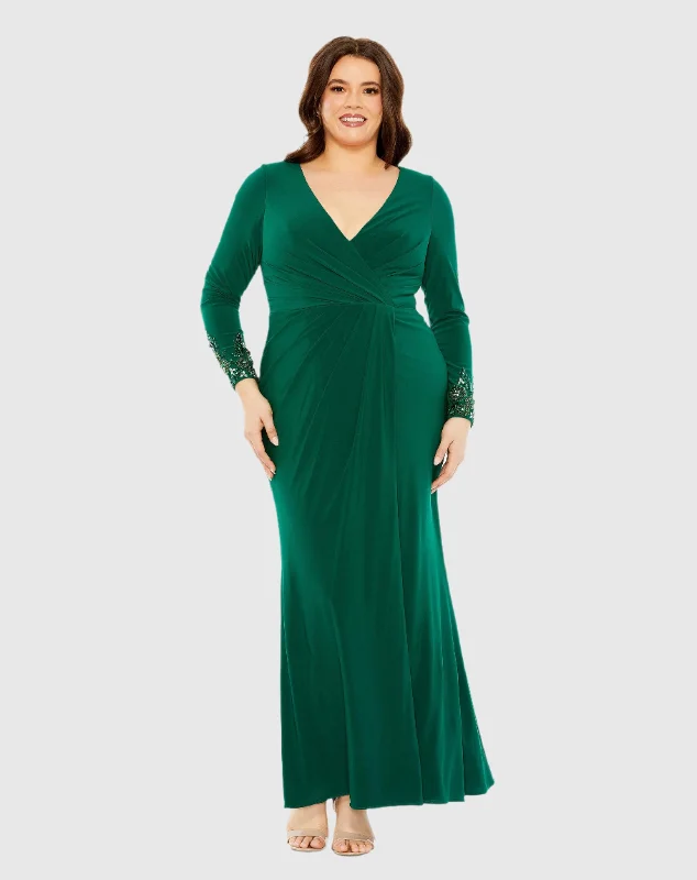 Mini Women Dress with a Short Hem for a Young and Trendy Style Mini Women Dress with a Short Hem for a Young and Trendy Style Long Crystal Detail Sleeve V Neck Gown Mini Women Dress with a Short Hem for a Young and Trendy Style Mini Women Dress with a Short Hem for a Young and Trendy Style Long Crystal Detail Sleeve V Neck Gown