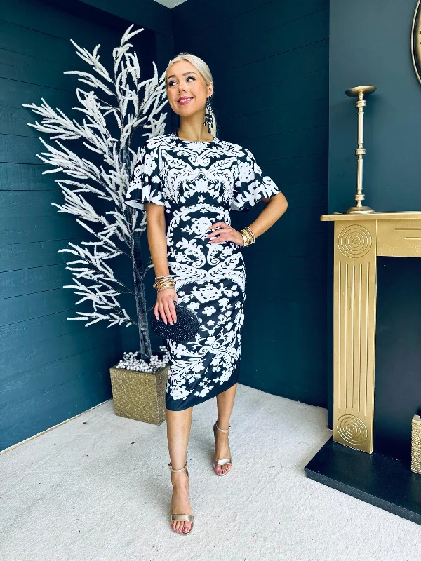 Pleated Women Dress with a Timeless and Elegant Texture Pleated Women Dress with a Timeless and Elegant Texture Jocelyn Pattern Midi Dress Black & White Pleated Women Dress with a Timeless and Elegant Texture Pleated Women Dress with a Timeless and Elegant Texture Jocelyn Pattern Midi Dress Black & White