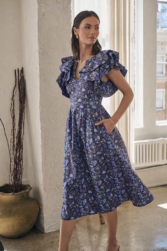 Midi dresses with pleated bodices for a classic and tailored lookBruceton Floral Santana Tie Back Midi Dress Midi dresses with pleated bodices for a classic and tailored lookBruceton Floral Santana Tie Back Midi Dress