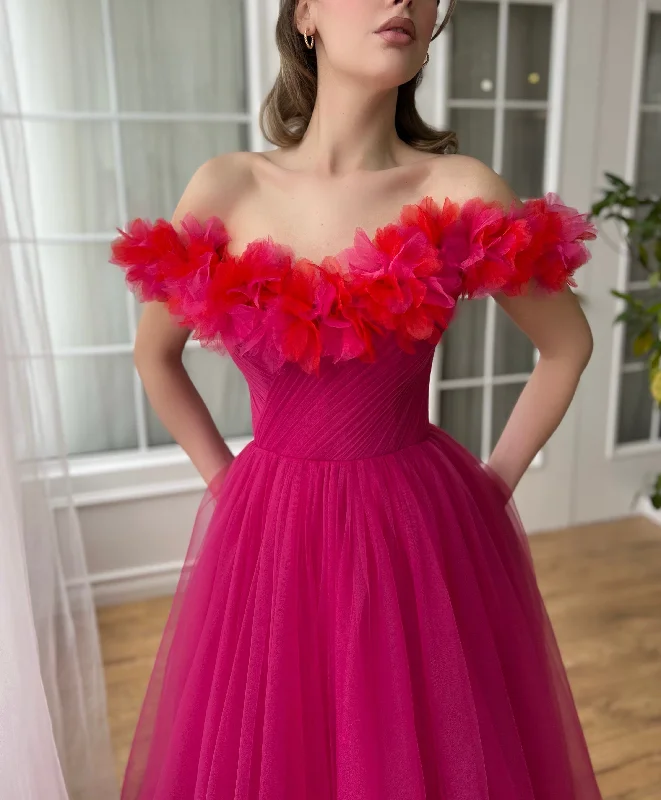Midi dresses with embroidered accents for a unique and detailed designCerise Fleur Midi Dress Midi dresses with embroidered accents for a unique and detailed designCerise Fleur Midi Dress