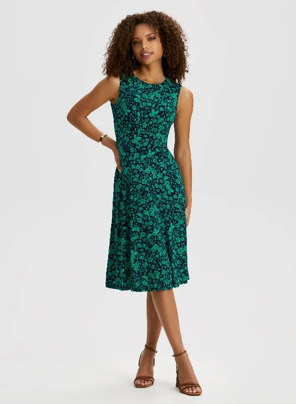 Midi dresses with ruched sleeves for a more fitted and stylish arm lookFloral Print Midi Dress Midi dresses with ruched sleeves for a more fitted and stylish arm lookFloral Print Midi Dress