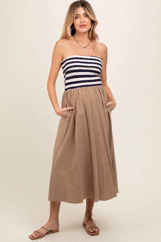 Midi dresses with puff sleeves for a vintage - inspired lookNavy Blue Strapless Maternity Dress