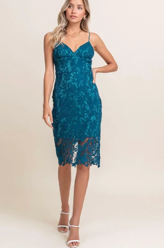 Midi dresses with gathered skirts for a full and flowing silhouetteVictoria Teal Blue Crochet Lace Midi Dress Midi dresses with gathered skirts for a full and flowing silhouetteVictoria Teal Blue Crochet Lace Midi Dress