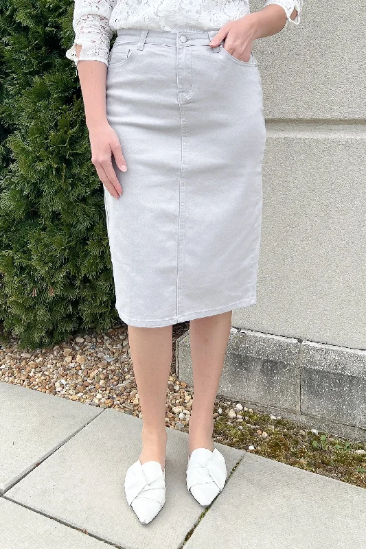 Denim skirts for office wear with a professional touchJDA Lt. Gray Denim Skirt (FINAL SALE) Denim skirts for office wear with a professional touchJDA Lt. Gray Denim Skirt (FINAL SALE)