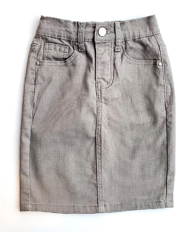 White denim skirts for a fresh and clean appearanceGIRLS JDA Heather Gray Denim Skirt w/ Elastic Waistband White denim skirts for a fresh and clean appearanceGIRLS JDA Heather Gray Denim Skirt w/ Elastic Waistband