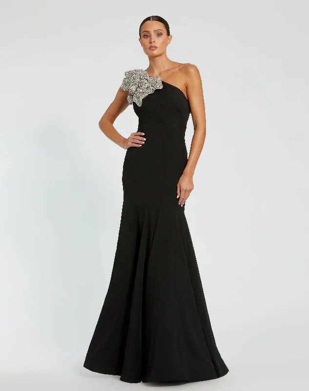 Maxi dresses with geometric prints for a contemporary aestheticCrepe One Shoulder Gown With Flower Maxi dresses with geometric prints for a contemporary aestheticCrepe One Shoulder Gown With Flower