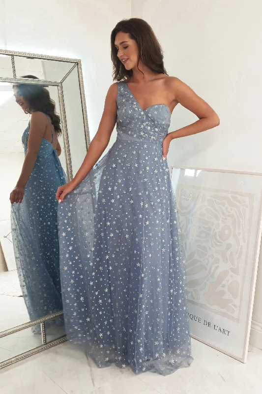 Metallic maxi dresses for a glamorous New Year's Eve partyEmerson Star Detail Maxi Dress | Blue Metallic maxi dresses for a glamorous New Year's Eve partyEmerson Star Detail Maxi Dress | Blue