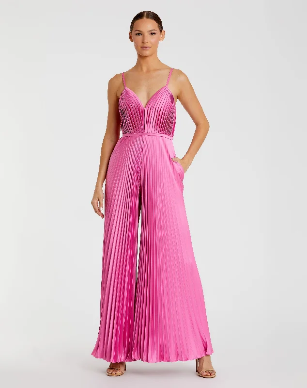 Maxi dresses with off - the - shoulder styles for a romantic and breezy lookPleated Plunge Neck Wide Leg Jumpsuit Maxi dresses with off - the - shoulder styles for a romantic and breezy lookPleated Plunge Neck Wide Leg Jumpsuit