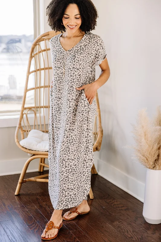 Linen maxi dresses for a breathable and lightweight summer optionStay Strong Blush Pink Leopard Maxi Dress Linen maxi dresses for a breathable and lightweight summer optionStay Strong Blush Pink Leopard Maxi Dress