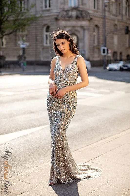 Formal dresses with pleated bodices and taffeta fabric for a traditional lookChic and Holland HF1534 Formal dresses with pleated bodices and taffeta fabric for a traditional lookChic and Holland HF1534