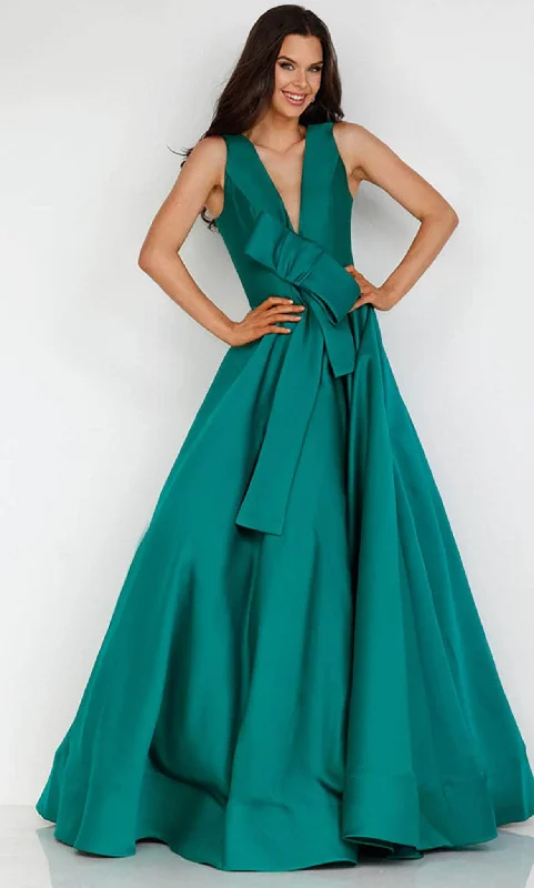 Prom dresses with lace - trimmed hems and off - the - shoulder necklines for a delicate lookTerani Couture 231P0006 - Sleeveless V-Neck Dress Prom dresses with lace - trimmed hems and off - the - shoulder necklines for a delicate lookTerani Couture 231P0006 - Sleeveless V-Neck Dress