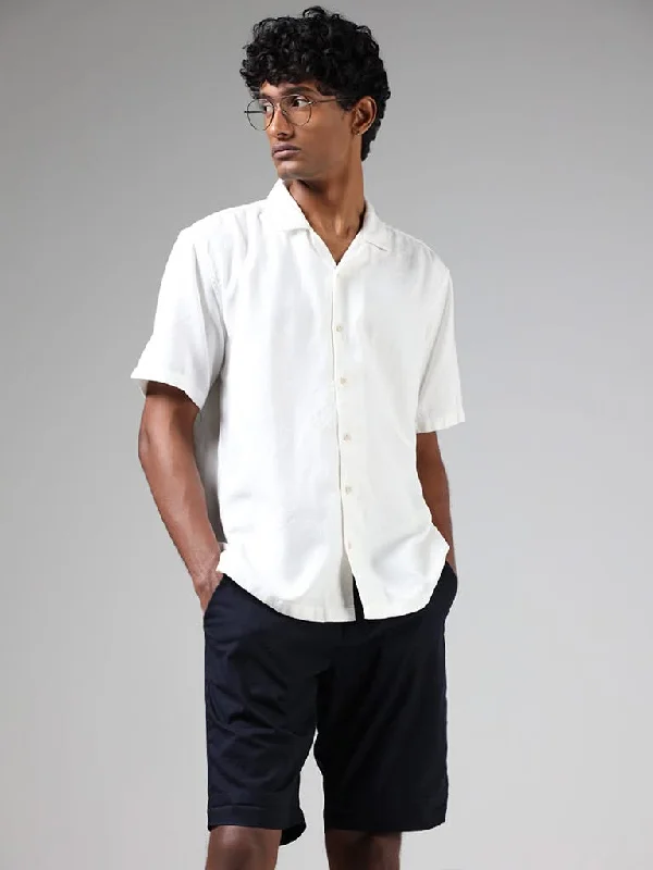 Jeanette Women Shorts with a Soft and Comfortable FeelETA Off White Self-Textured Resort-Fit Shirt Jeanette Women Shorts with a Soft and Comfortable FeelETA Off White Self-Textured Resort-Fit Shirt