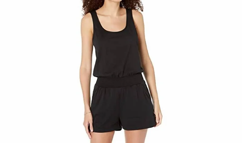 Elastic Waist Women Shorts for Easy Wear and ComfortSmocked Waist Short In Black